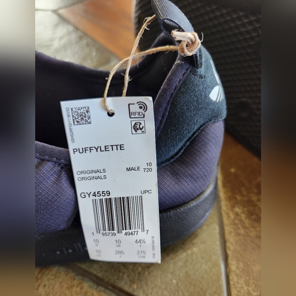 Adidas Puffylette slip-ons - Picture 9 of 9